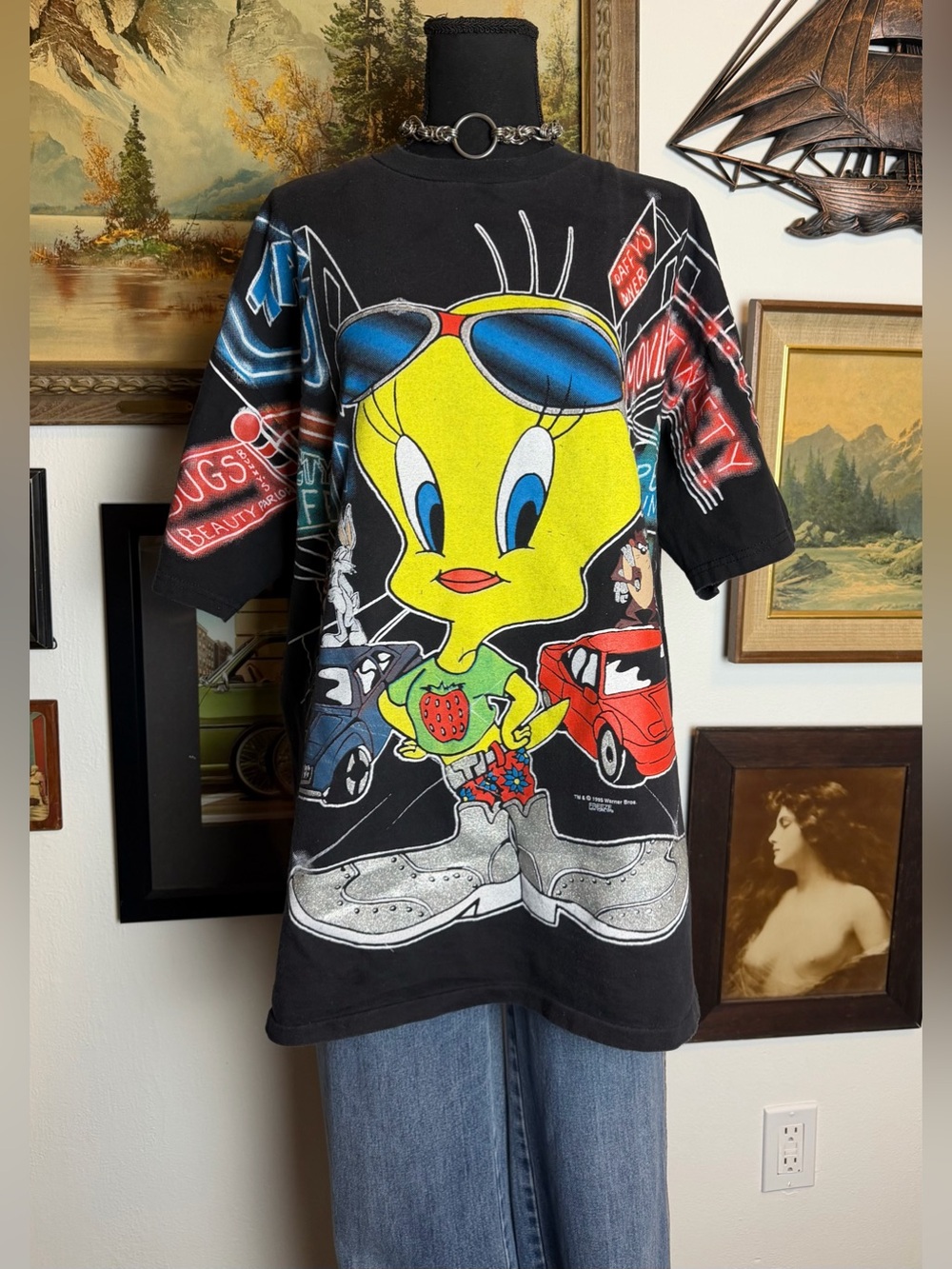 Vintage 1996 Looney Tunes Tweety Town All-Over-Print T-Shirt Size XL